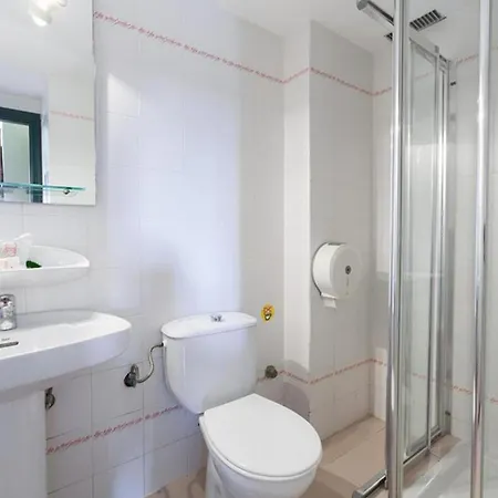Lejlighed One Bedroom With Pool, At 200m From The