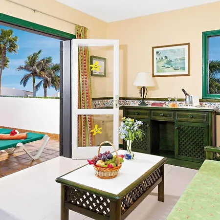 Lejlighed One Bedroom With Pool, At 200m From The *